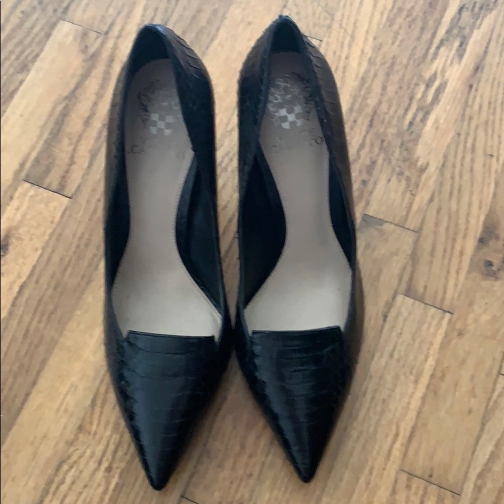 Vince Camuto Snake Leather Heels Size 8